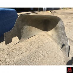 For sale, vintage Bugatti body in fiberglass, for a 1927 Bugatti Type 35B car.