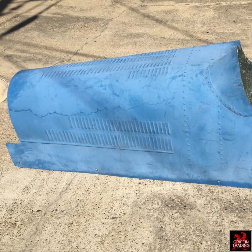 For sale, vintage Bugatti body in fiberglass, for a 1927 Bugatti Type 35B car.