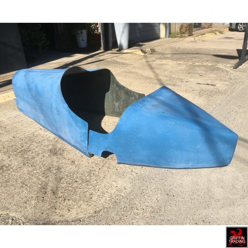 For sale, vintage Bugatti body in fiberglass, for a 1927 Bugatti Type 35B car.